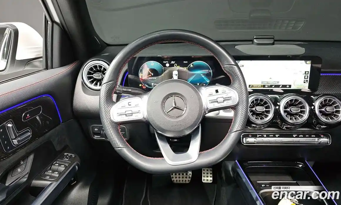 Mercedes-Benz GLB-Class 2023 2.0 Автомат в Москве № 229577, фото 17