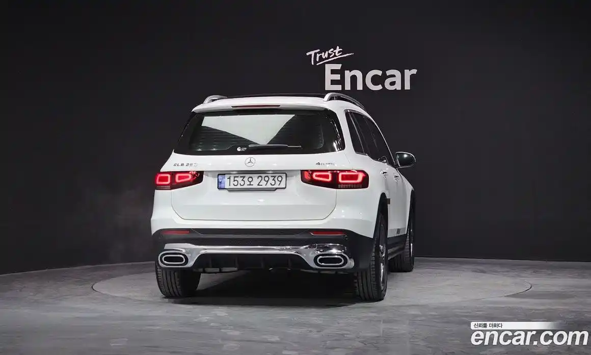 Mercedes-Benz GLB-Class 2023 2.0 Автомат в Москве № 229577, фото 7