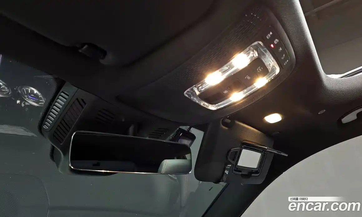 Mercedes-Benz GLB-Class 2023 2.0 Автомат в Москве № 229577, фото 9