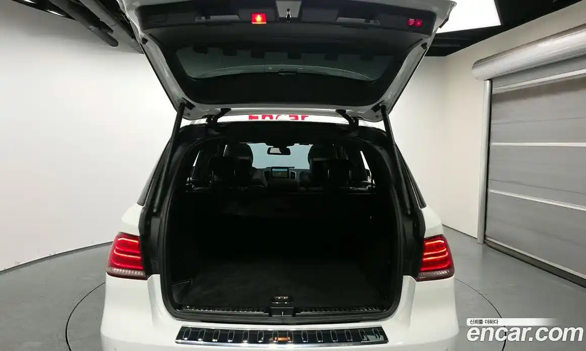 Mercedes-Benz GLE-Class 2016 5.5 Автомат в Москве № 229628, фото 15