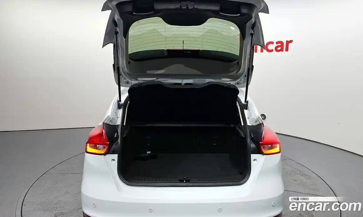 Ford Focus 2016 1.5 Автомат в Москве № 255516, фото 14