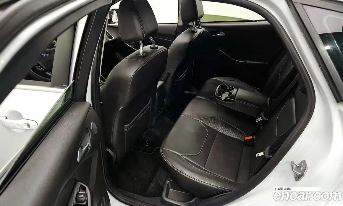 Ford Focus 2016 1.5 Автомат в Москве № 255516, фото 9