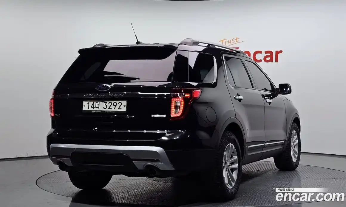 Ford Explorer 2015 2.0 Автомат в Москве № 255610, фото 1