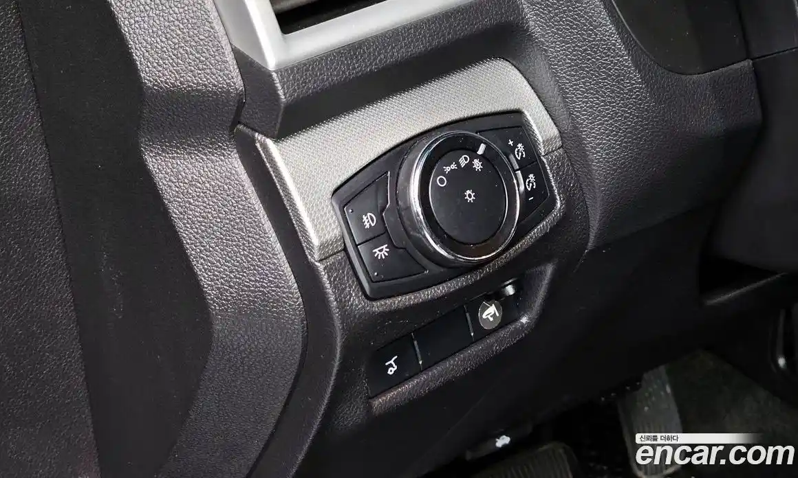 Ford Explorer 2015 2.0 Автомат в Москве № 255610, фото 13