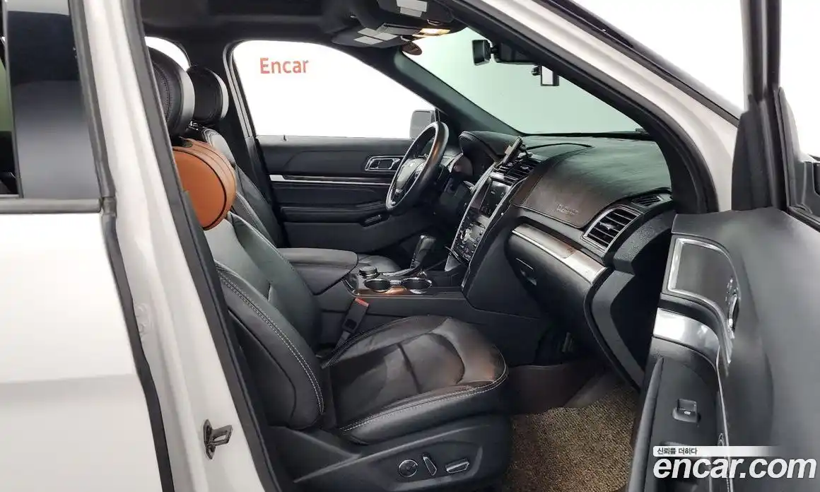 Ford Explorer 2017 2.3 Автомат в Москве № 255679, фото 19