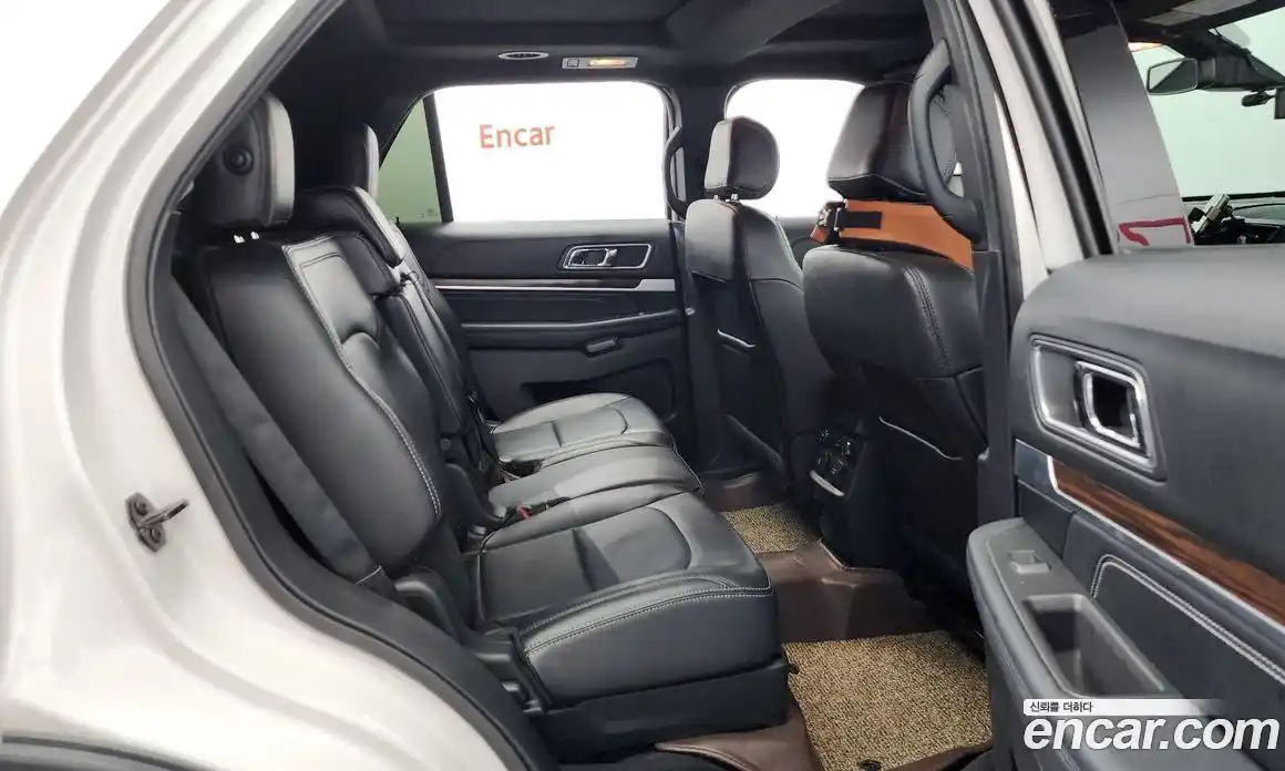 Ford Explorer 2017 2.3 Автомат в Москве № 255679, фото 2