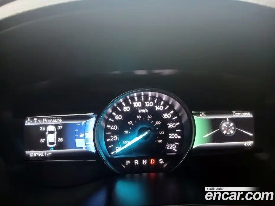 Ford Explorer 2017 2.3 Автомат в Москве № 255679, фото 3