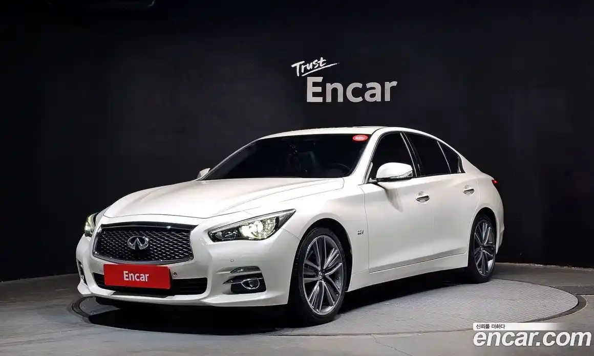 Infiniti Q50 2016 2.1 Автомат в Москве № 266540, фото 15