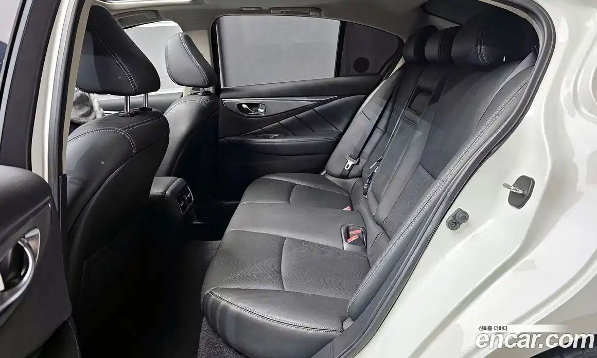 Infiniti Q50 2016 2.1 Автомат в Москве № 266540, фото 16