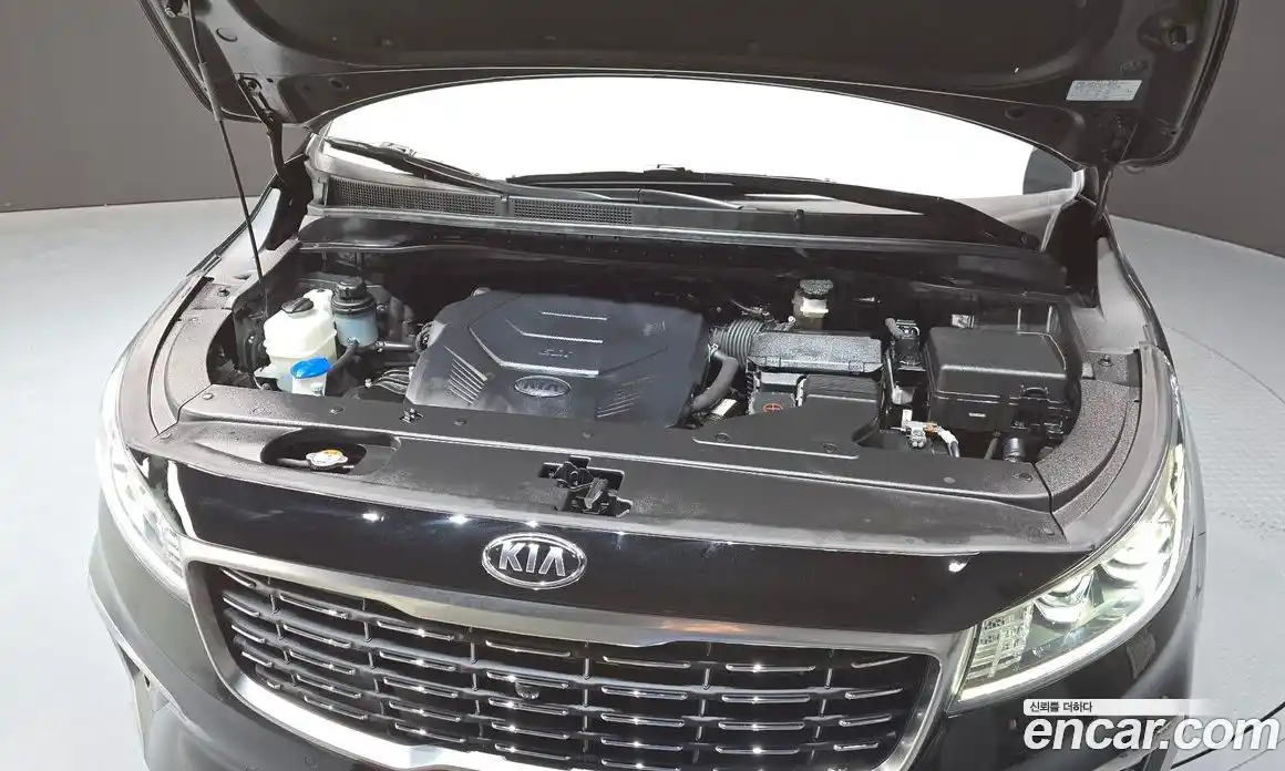 Kia Canival 2019 3.3 Автомат в Москве № 269773, фото 15