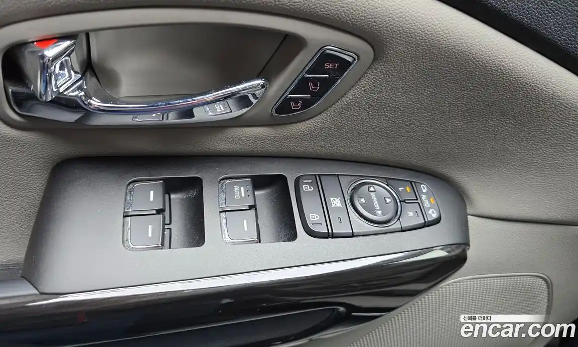 Kia Canival 2019 3.3 Автомат в Москве № 269773, фото 19