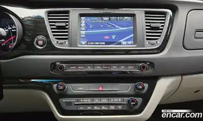 Kia Canival 2019 3.3 Автомат в Москве № 269773, миниатюра 10