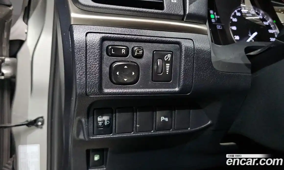 Lexus CT200h 2018 1.8 Автомат в Москве № 272413, фото 14