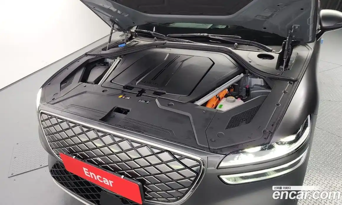 Genesis GV70 2024 0.1 Автомат в Москве № 27836, фото 17