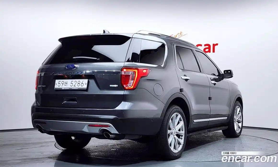 Ford Explorer 2017 2.3 Автомат в Москве № 295776, фото 1