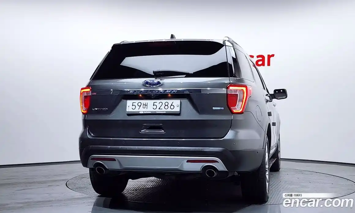 Ford Explorer 2017 2.3 Автомат в Москве № 295776, фото 20