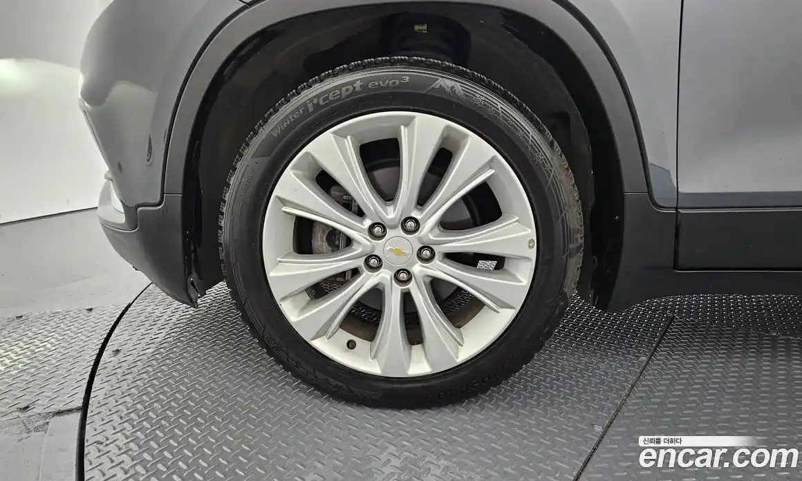 Chevrolet Trax 2018 1.4 Автомат в Москве № 296948, фото 15