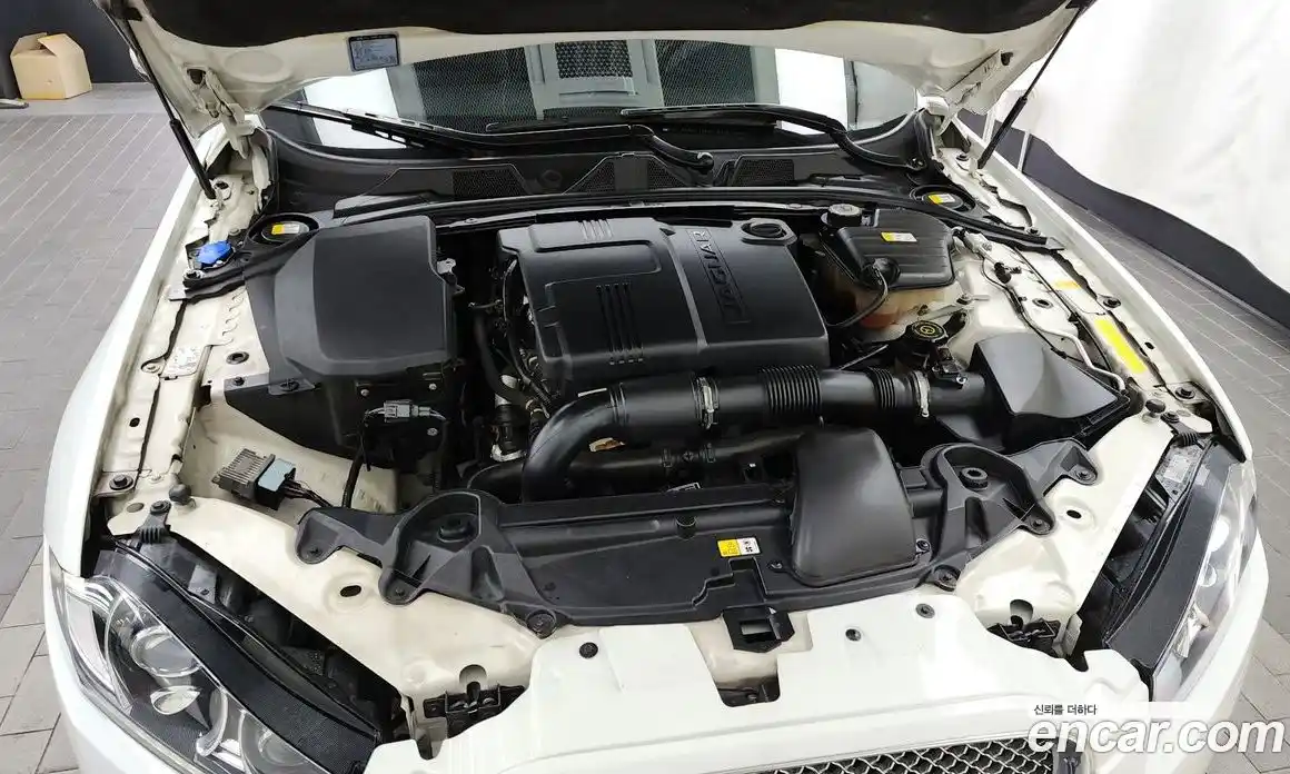 Jaguar XF 2015 2.2 Автомат в Москве № 314089, фото 12