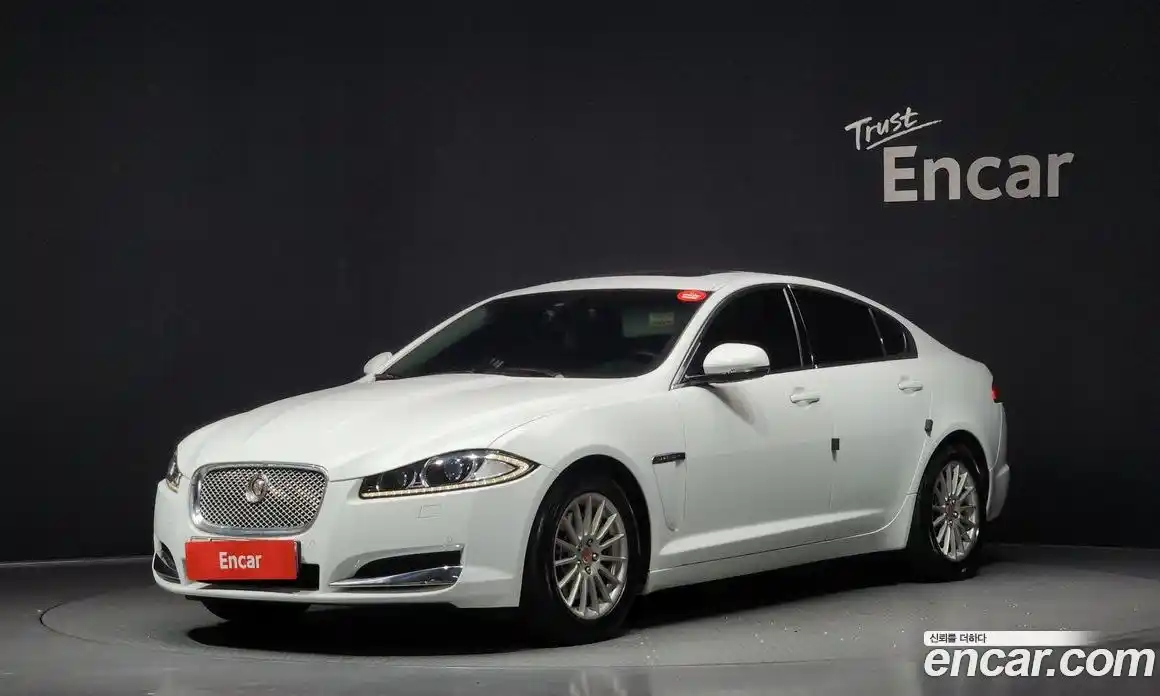 Jaguar XF 2015 2.2 Автомат в Москве № 314089, фото 15