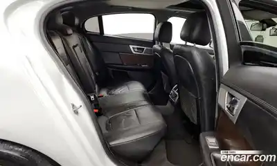 Jaguar XF 2015 2.2 Автомат в Москве № 314089, миниатюра 2