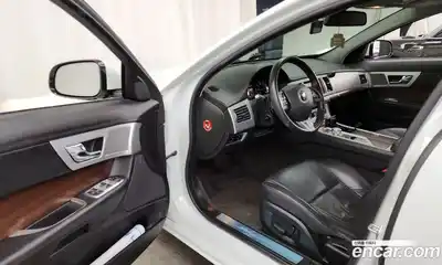 Jaguar XF 2015 2.2 Автомат в Москве № 314089, миниатюра 7