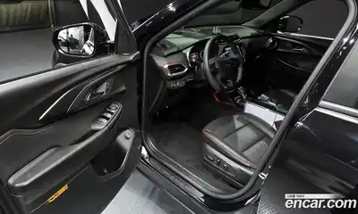 Chevrolet TrailBlazer 2023 1.3 Автомат в Москве № 327156, миниатюра 3