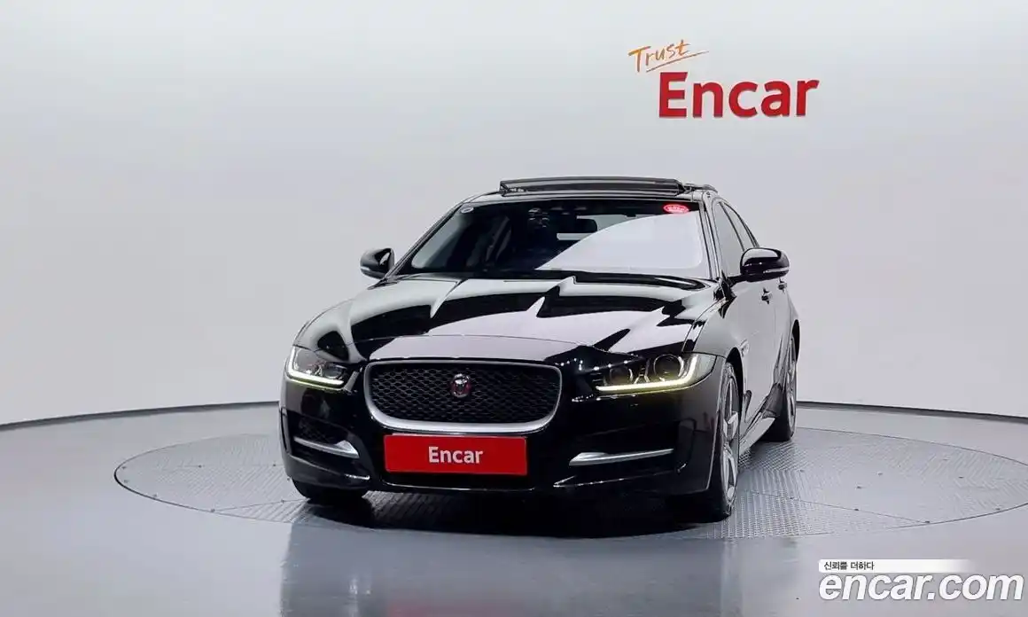Jaguar XE 2016 2.0 Автомат в Москве № 331527, фото 13