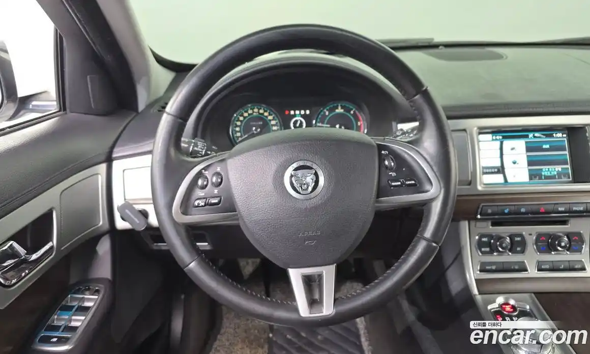 Jaguar XF 2013 2.2 Автомат в Москве № 331543, фото 8