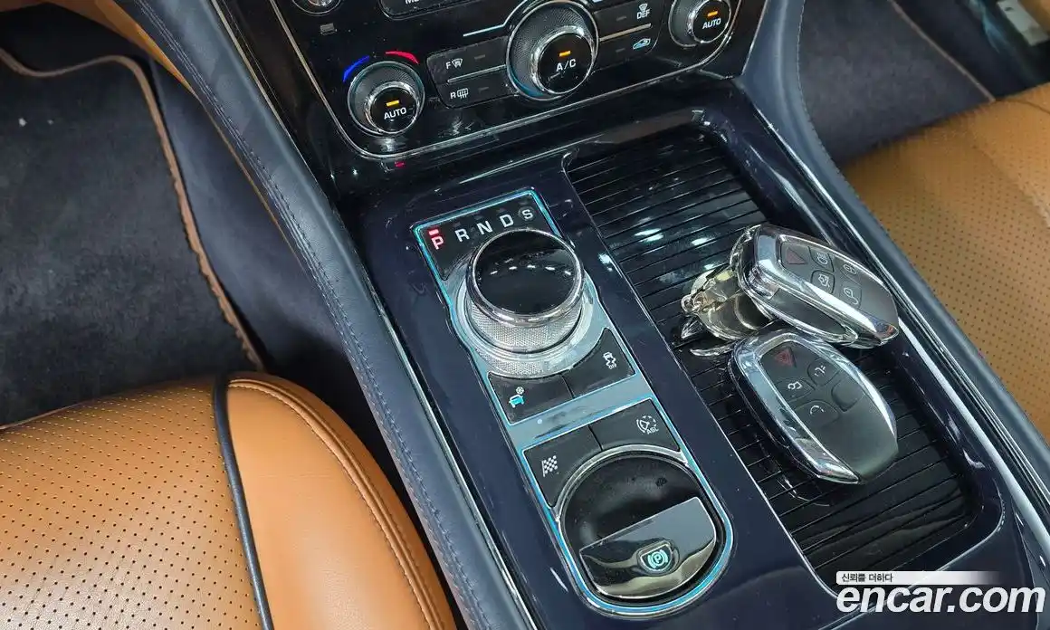 Jaguar XJ 2011 5.0 Автомат в Москве № 335828, фото 15