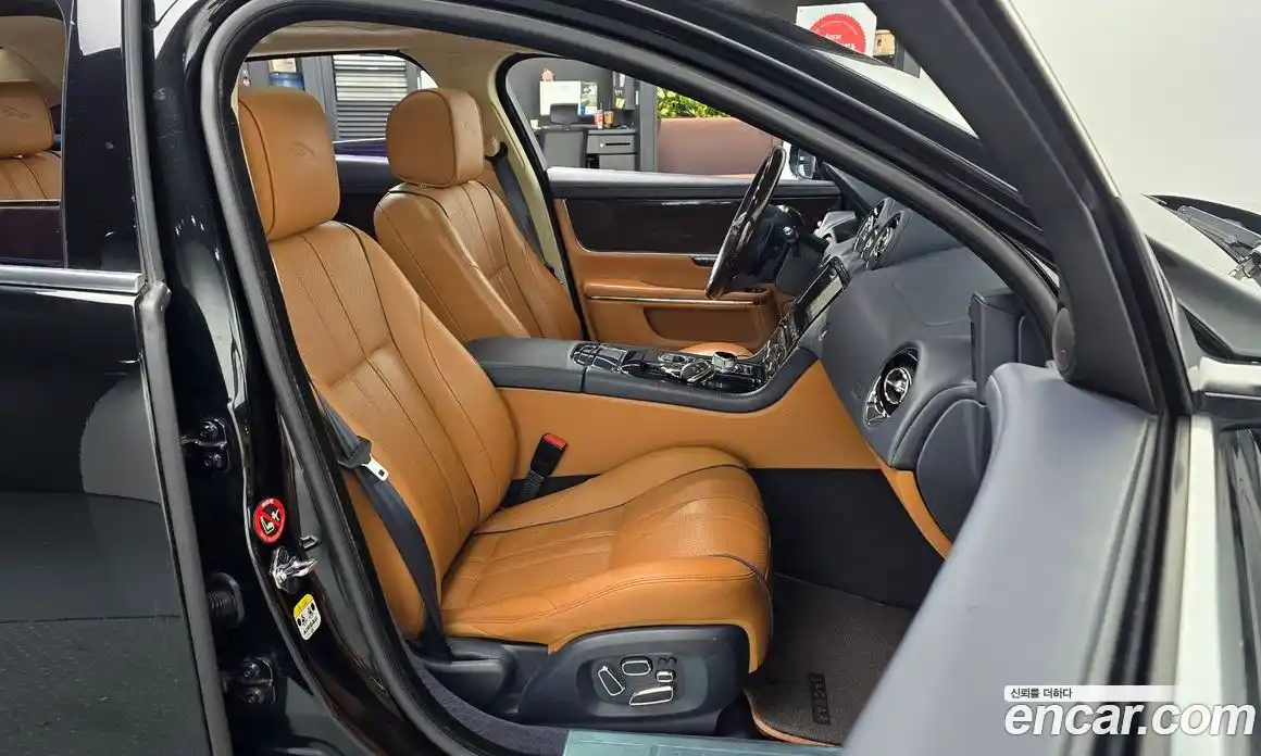 Jaguar XJ 2011 5.0 Автомат в Москве № 335828, фото 16