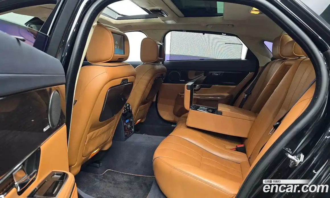 Jaguar XJ 2011 5.0 Автомат в Москве № 335828, фото 17