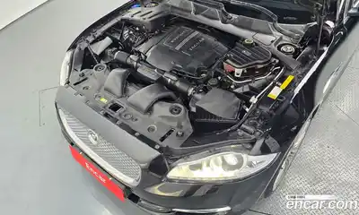 Jaguar XJ 2011 5.0 Автомат в Москве № 335828, миниатюра 2