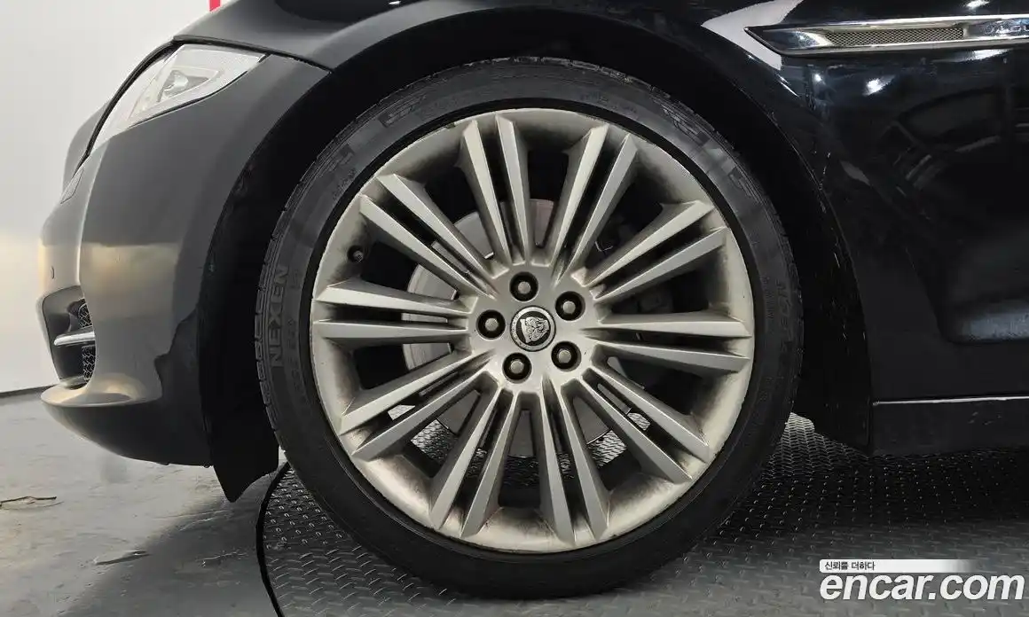 Jaguar XJ 2011 5.0 Автомат в Москве № 335828, фото 5