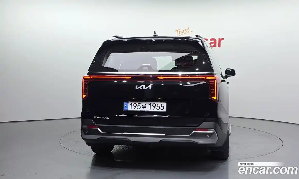 Kia Canival 2024 2.2 Автомат в Москве № 338490, фото 11