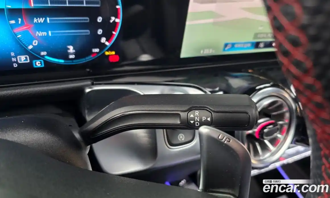 Mercedes-Benz GLB-Class 2023 2.0 Автомат в Москве № 339572, фото 13