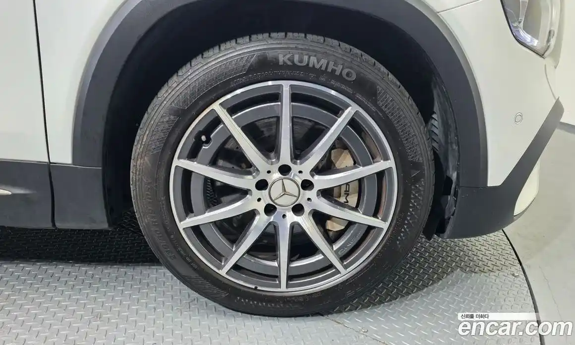 Mercedes-Benz GLB-Class 2023 2.0 Автомат в Москве № 339572, фото 19