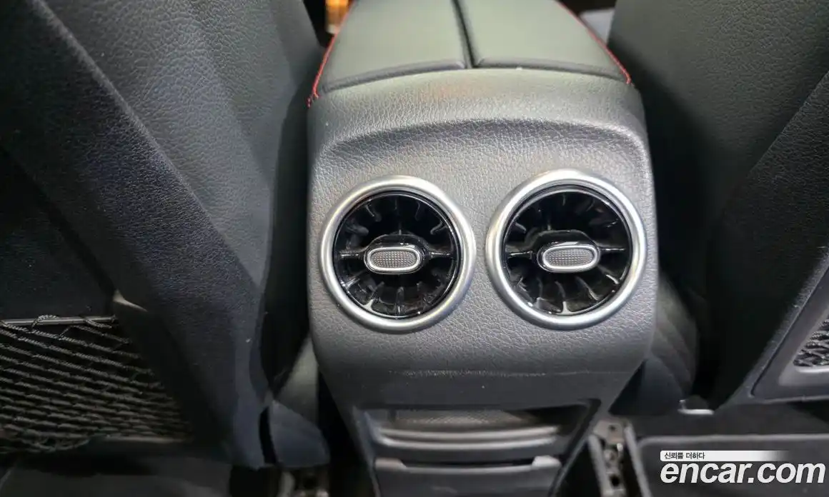 Mercedes-Benz GLB-Class 2023 2.0 Автомат в Москве № 339572, фото 6