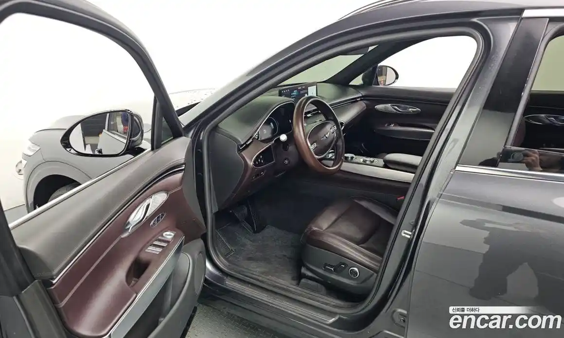 Genesis GV70 2021 2.5 Автомат в Москве № 339833, фото 15