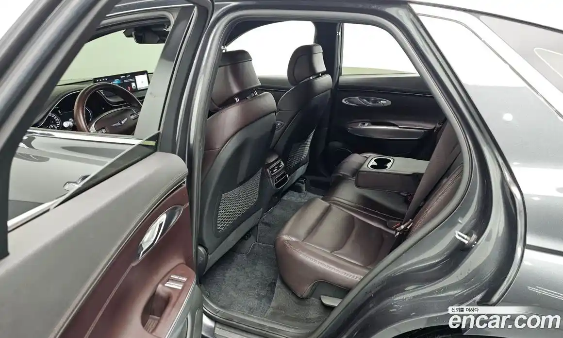 Genesis GV70 2021 2.5 Автомат в Москве № 339833, фото 16