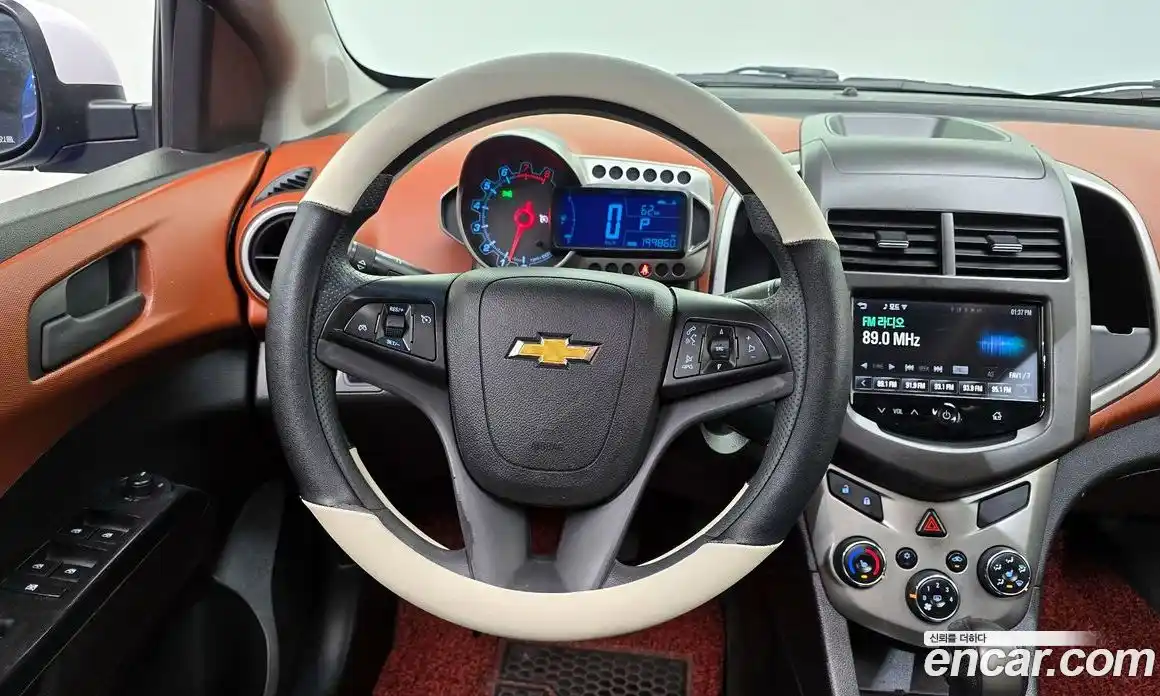 Chevrolet Aveo 2014 1.6 Автомат в Москве № 38437, фото 1