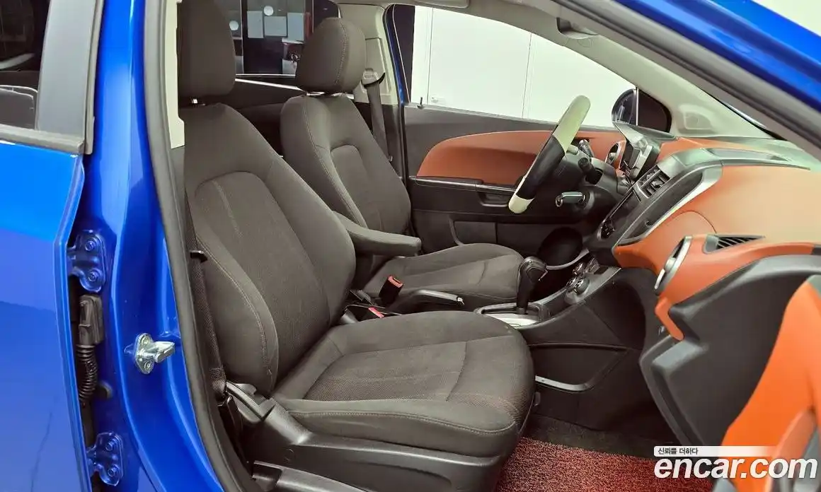 Chevrolet Aveo 2014 1.6 Автомат в Москве № 38437, фото 9