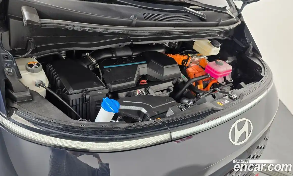 Hyundai Staria 2025 1.6 Автомат в Москве № 43718, фото 16