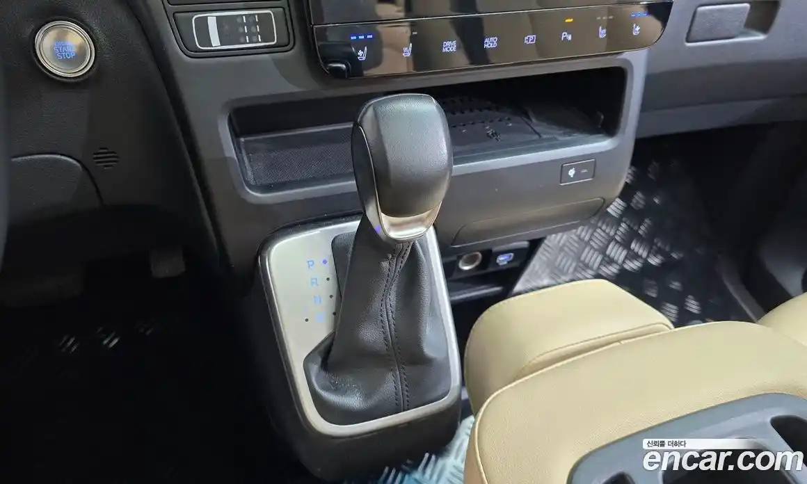 Hyundai Staria 2025 1.6 Автомат в Москве № 43718, фото 5