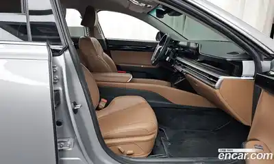 Hyundai Grandeur 2023 2.5 Автомат в Москве № 44237, миниатюра 5
