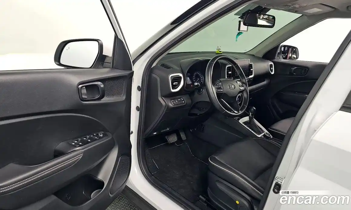 Hyundai Venue 2022 1.6 Автомат в Москве № 44972, фото 16