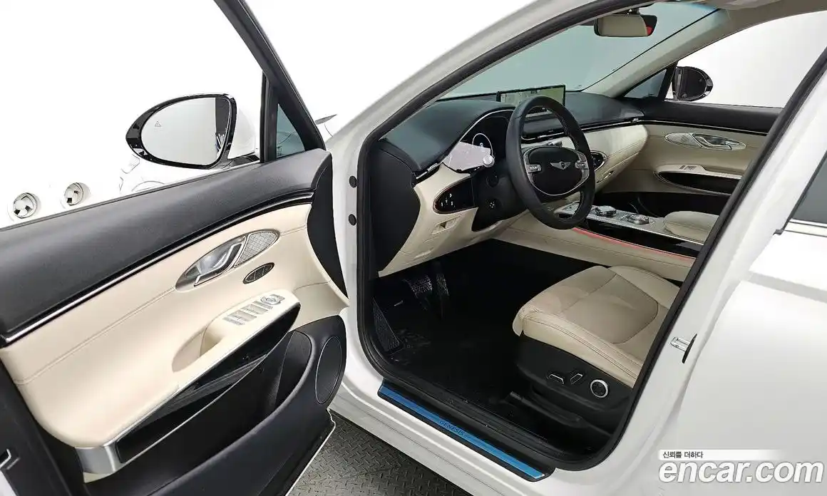 Genesis GV70 2023 2.5 Автомат в Москве № 57384, фото 1