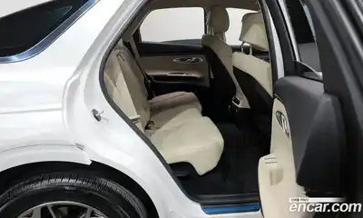 Genesis GV70 2023 2.5 Автомат в Москве № 57384, миниатюра 2