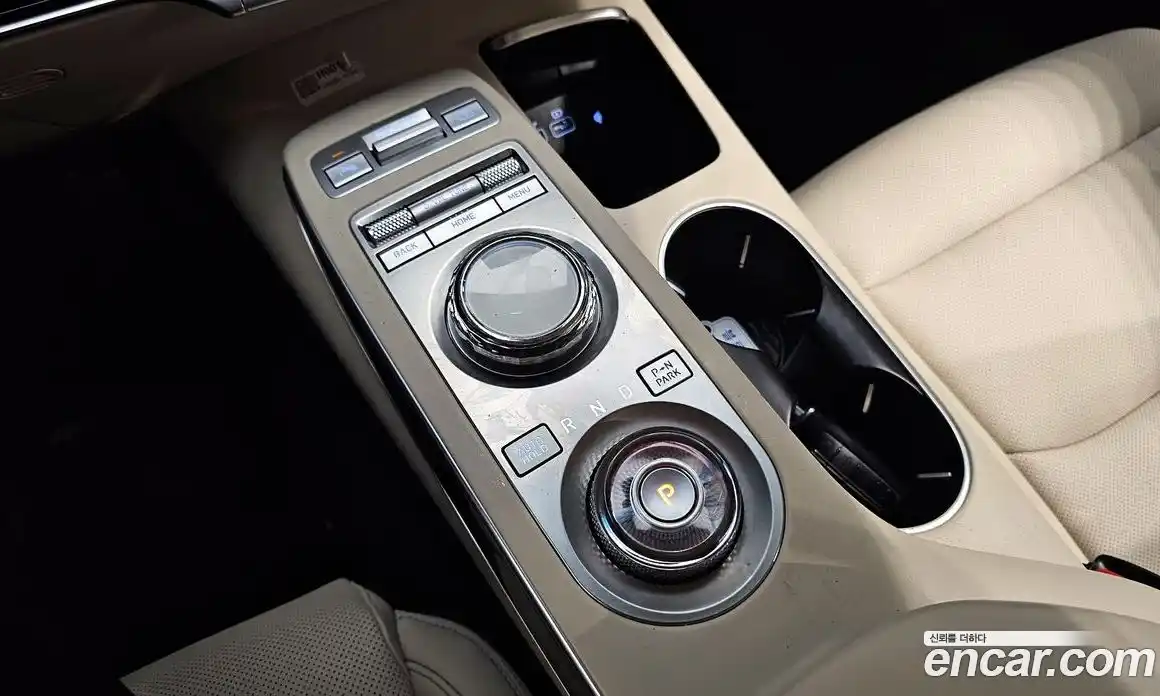 Genesis GV70 2023 2.5 Автомат в Москве № 57384, фото 3