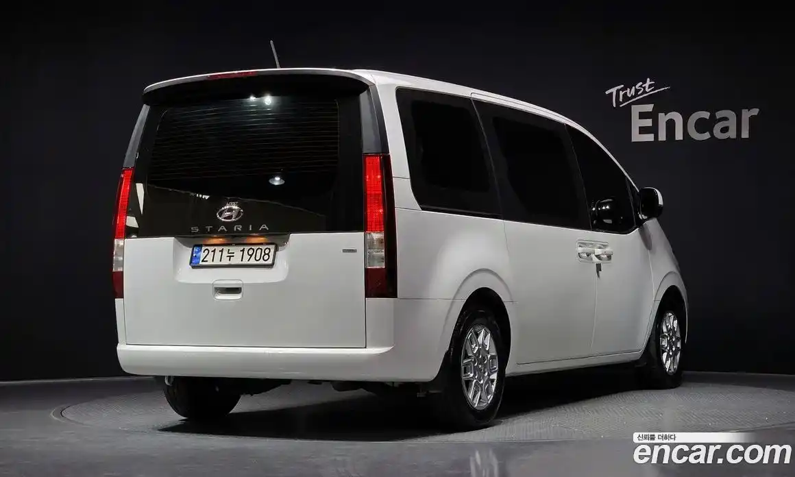 Hyundai Staria 2023 2.2 Автомат в Москве № 6292, фото 7