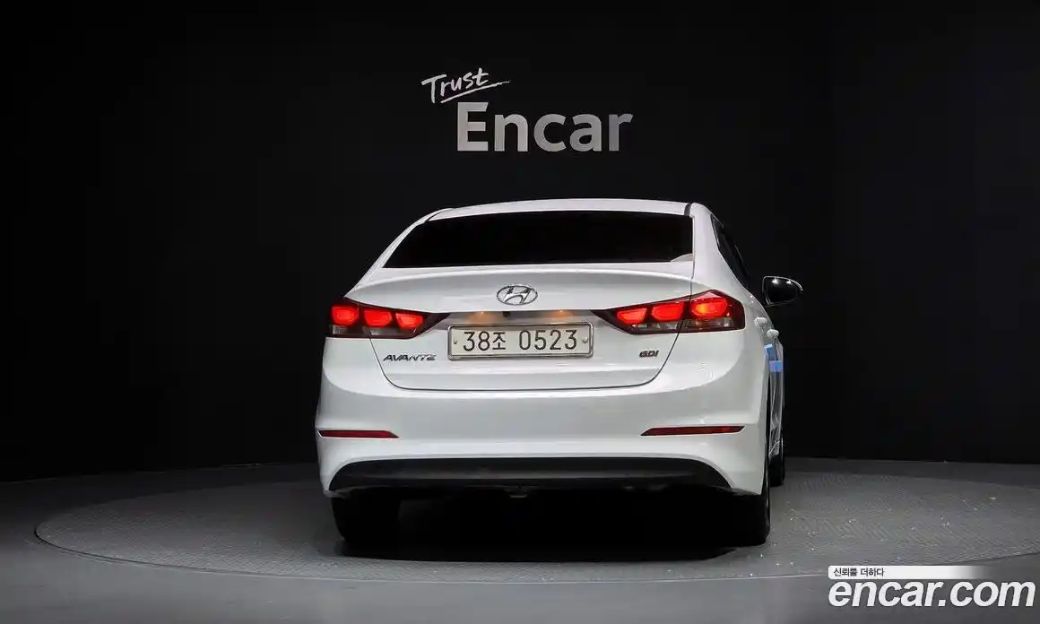 Hyundai Avante 2017 1.6 Механическая в Москве № 8053, фото 13